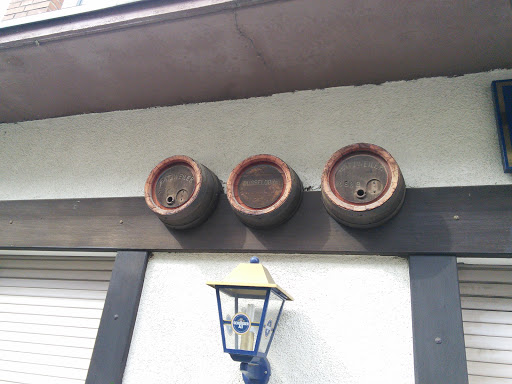 Barrels on the Wall