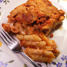 Homemade Tomato Sauce With Italian Sausage and Red Wine