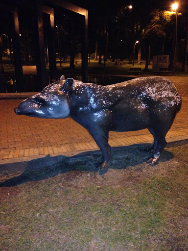 Estatua tapir