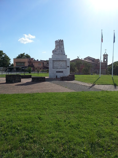 Monumento Ai Caduti Della Patria