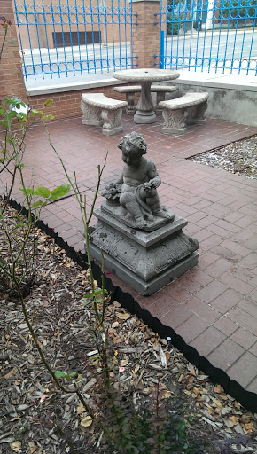 Bill De Mestri Rose Garden Statue
