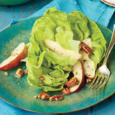 Leafy Green Salad with Pears