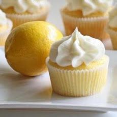 Lemon Cupcakes With Lemon Cream Cheese Frosting