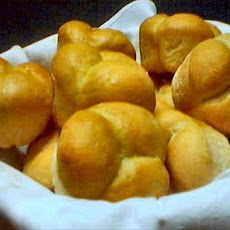 Find the 4-Leaf Clover Rolls