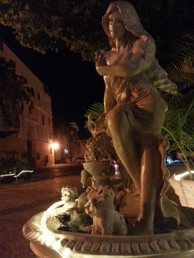 Moreno's Statue