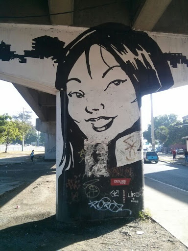 Graffiti Elevado Estrella Sadhala