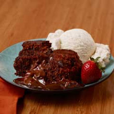 Slow Cooker Molten Chocolate Peanut Butter Cake