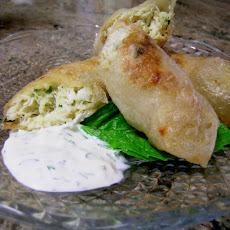 Crab Cakes in Rice Paper With Ginger-Lime Sauce