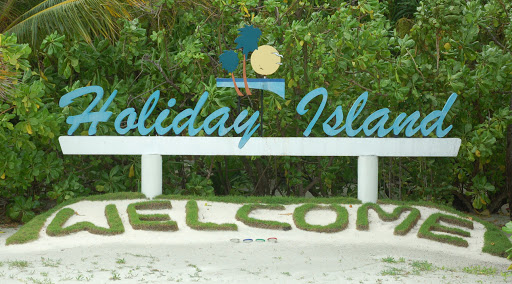 Holiday Island Welcome Sign