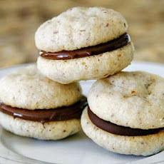 Chocolate-Filled Hazelnut Cookies