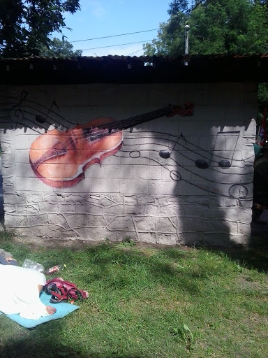 Mural Muzyczny na ścianie Przystanku