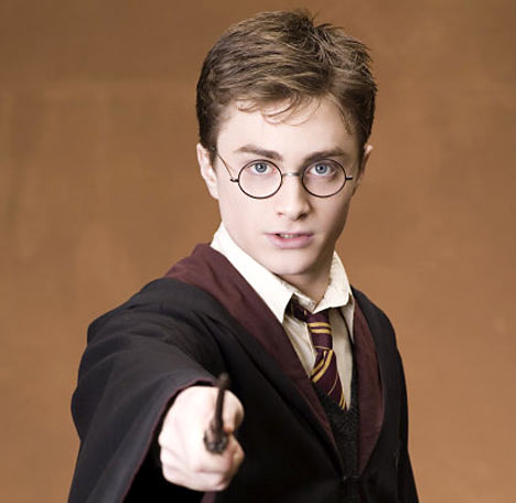 J.K.Rowling e gli occhiali della saga Harry Potter | Blickers