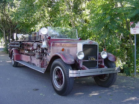 [firetruck[3].jpg]