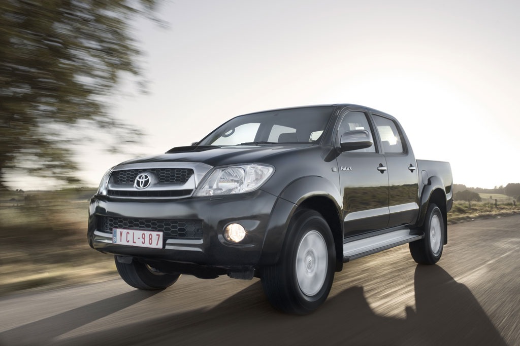 [2009-toyota-hilux-3[3].jpg]