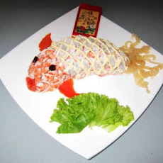 Reunion Dinner - Bountiful Goldfish Salad (å¹Žå¹Žæœ‰ä½™)