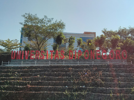Universitas Diponegoro Landmark