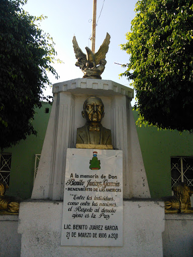 Busto Juarez 
