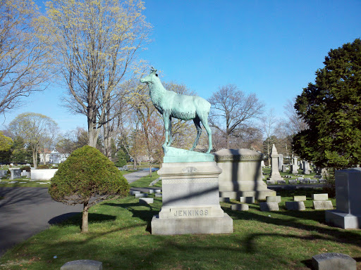 Jennings Memorial Statue