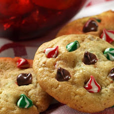 Nestle Toll House Swirled Holiday Chocolate Chip Cookies