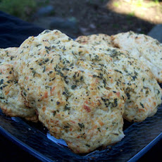 Bisquick Cheese Bread or Biscuits  (Like Red Lobster!)