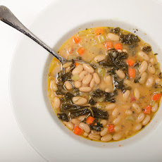 30-Minute Tuscan White Bean Soup