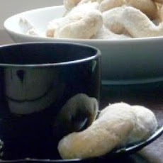 Almond crescents