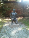 HRO Statue Reife Frau