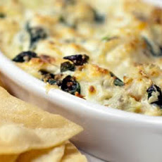 Baked Crab, Brie, and Artichoke Dip