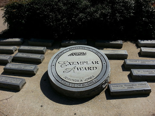 MTSU Exemplar Award Monument