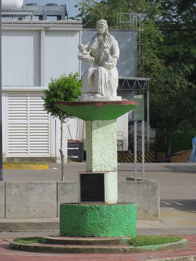 Monumento a la Madre Balancanense