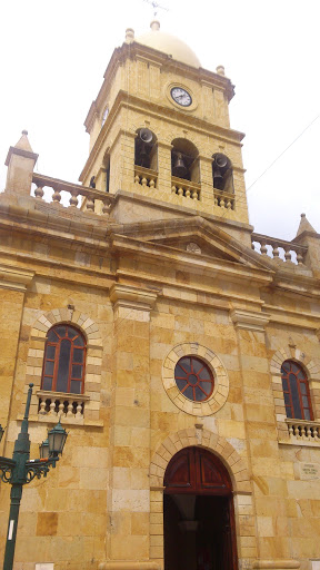 Iglesia Parque Central La Calera 