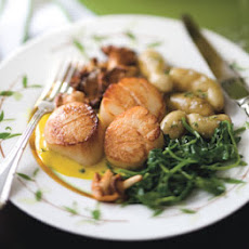Pan-Seared Scallops with Lemon Sauce
