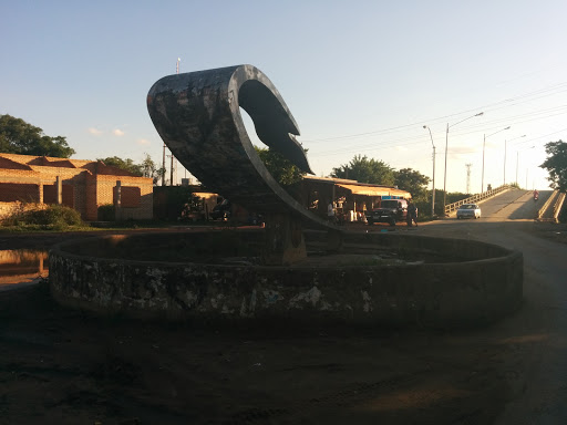 Escultura Lado Paraguayo