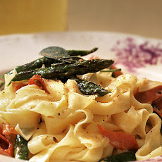Tagliatelle with Prosciutto and Asparagus