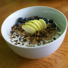 Creamy Apple Cinnamon Raisin Oatmeal