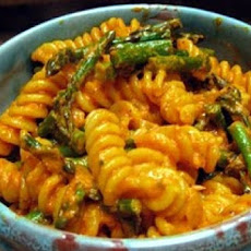 Pasta with Speedy Romesco Sauce