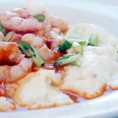 Shrimp and Grits -- Southern Style