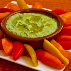 Green Garbanzo Hummus with Sweet Mini-Pepper Dippers