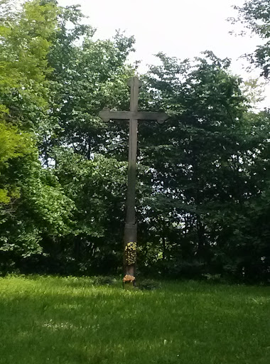 Oksywie, Cmentarz MW, Krzyż