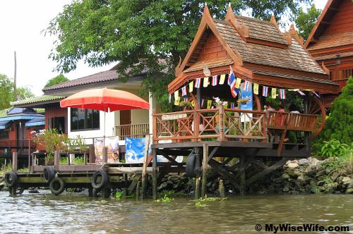 Jetty and waiting shed