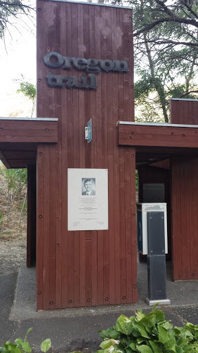 Oregon Trail Information Station