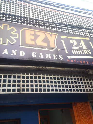Ezy and Game Center