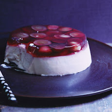 Yogurt and Brown-Sugar Panna Cotta with Grape Gelée