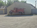 Древняя пожарная машина