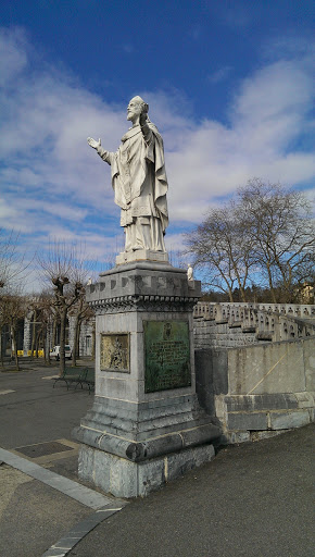 Statue Au Sanctuaire De Lourdes Rampe Droite