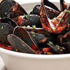 Mussels in Spicy Broth