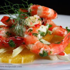 Fennel and Orange Salad Topped With Prawns / Shrimp