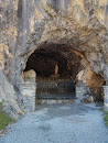 Grotte De La Vierge 