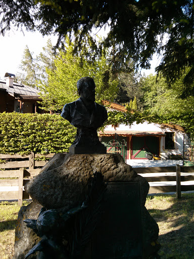 Kretschy-Statue