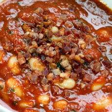 30 Minute White Bean and Tomato Soup